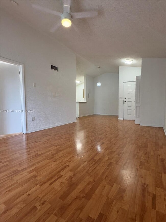 Building Photo - 2861 N Oakland Forest Dr