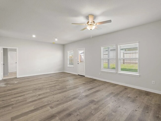 Foto del edificio - 11974 Wisteria Mdws Dr