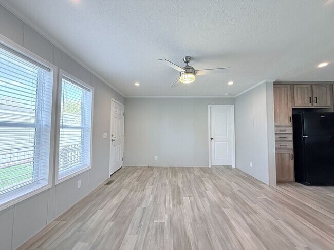 Foto del edificio - 29811 W Essex Ct