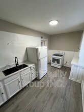 Building Photo - 812 Euclid Ave