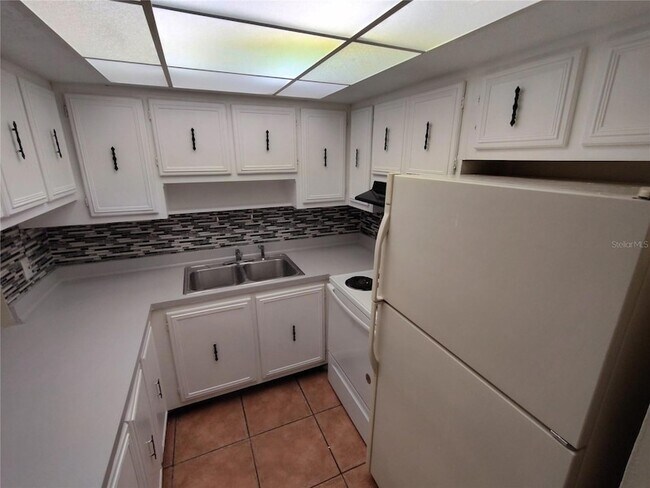 Building Photo - 3425 Tricon Ln