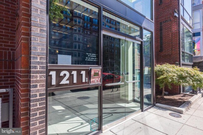 Foto del edificio - 1211 13th St NW