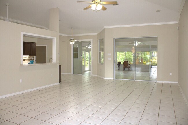 Foto del edificio - 3/2/3 Spring Hill Home