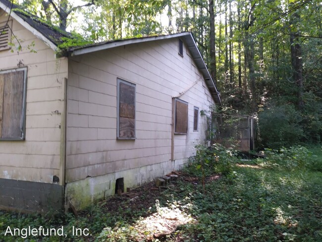Building Photo - 3 br, 1 bath House - 2419 Clearwater Rd.
