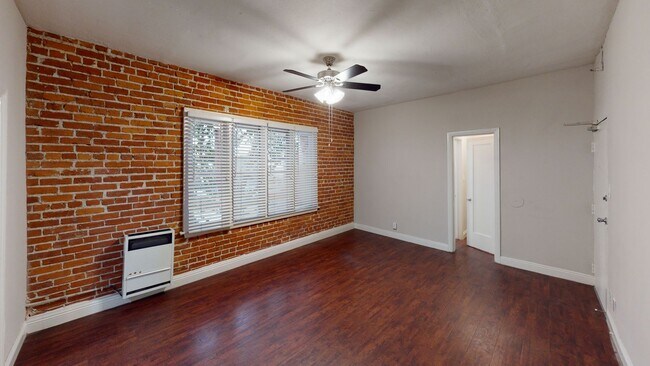 Interior Photo - Chateau Hollywood