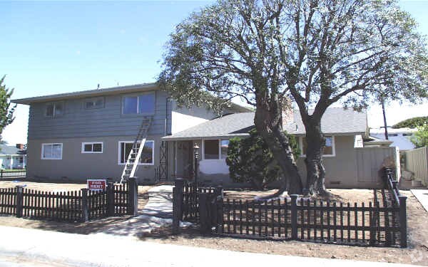 Foto del edificio - 428-434 Irvine Ave