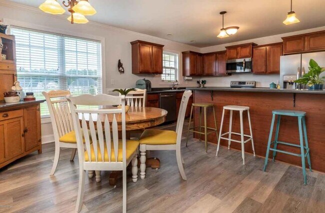 Building Photo - 531 Arden Ridge Dr