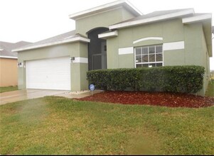 Building Photo - 733 Hacienda Cir