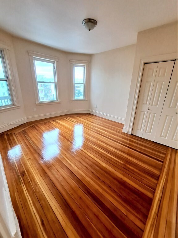 Foto del edificio - 660 Morton St