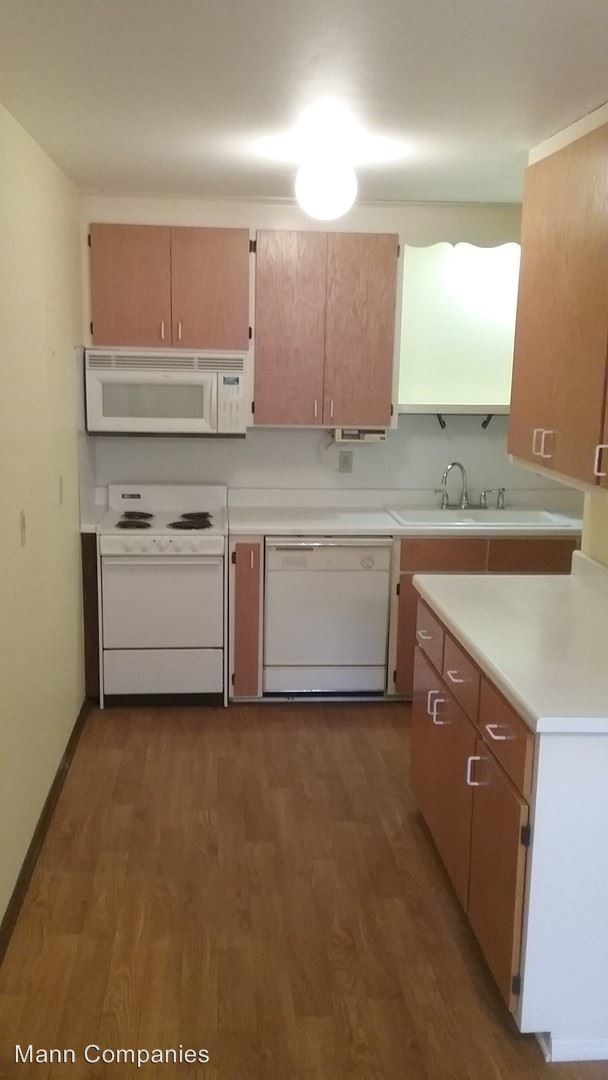 Foto del edificio - 7400 Lyric Ln NE
