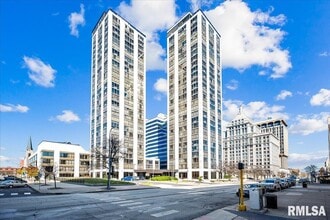 Building Photo - 123 SW Jefferson Ave