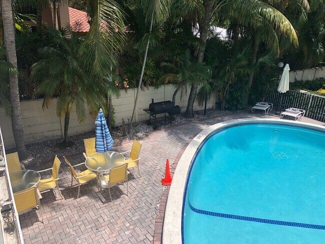 Foto del edificio - Beautiful Newly remodeled First Floor Condo