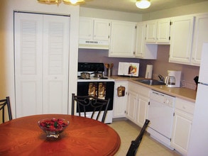 Village at Marshfield photo'