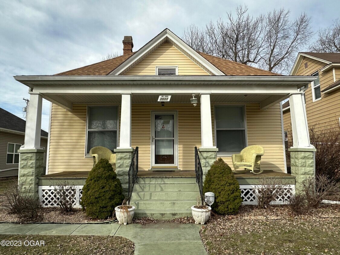 2022 S Jackson Ave, Joplin, MO 64804 Condo for Rent in Joplin, MO