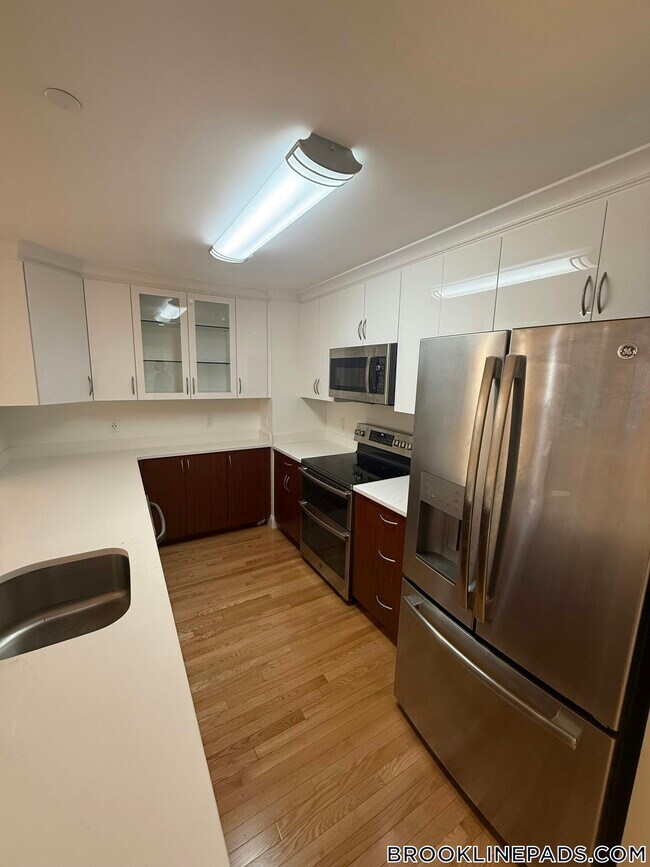 Foto del edificio - 1443 Beacon St