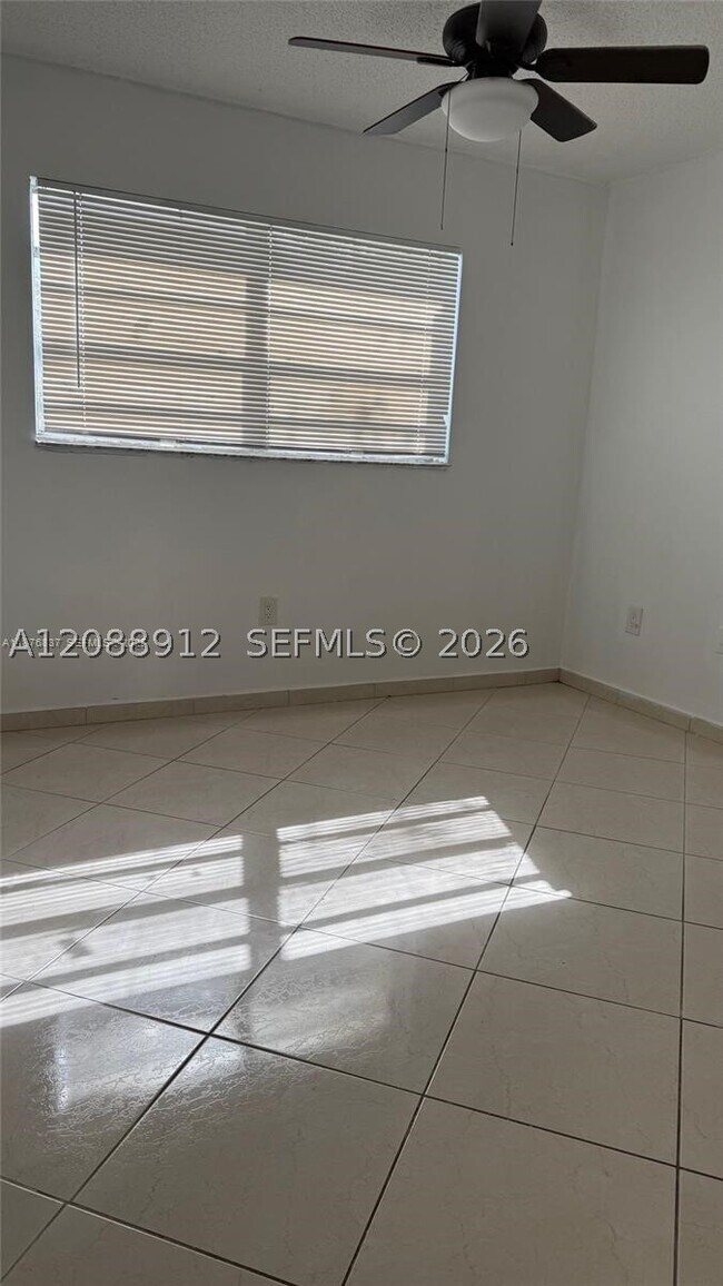 Foto del edificio - 10850 W Flagler St