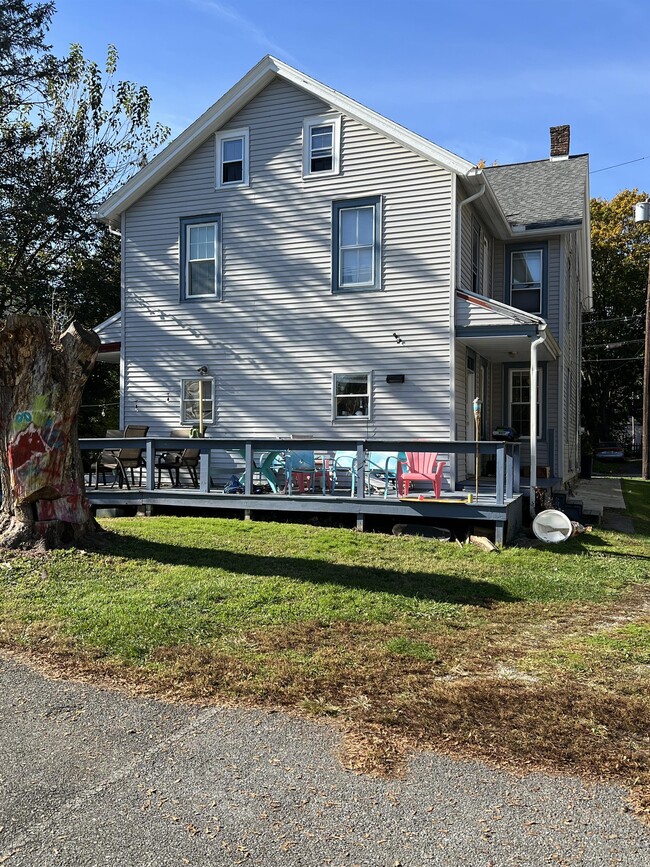 Building Photo - 18 N Prince St