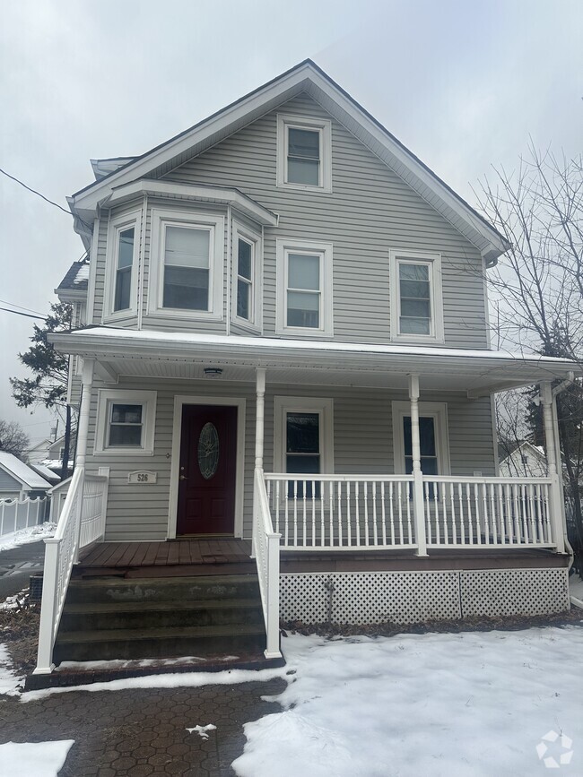 Building Photo - 526 Washington St
