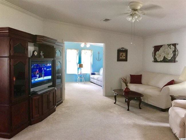 Foto del edificio - 719 Wincrest Ct