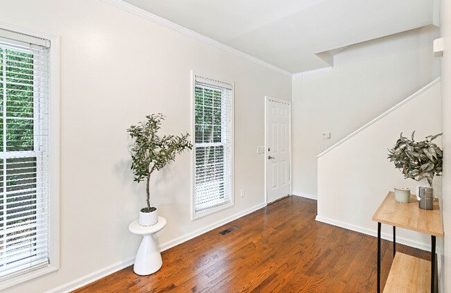 Foto del edificio - 1058 Jefferson Ave