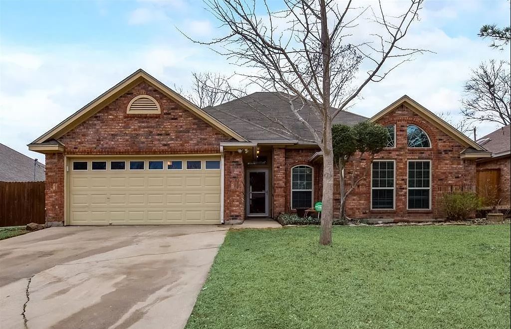 802 Auburndale Dr, Mansfield, TX 76063 House for Rent in Mansfield