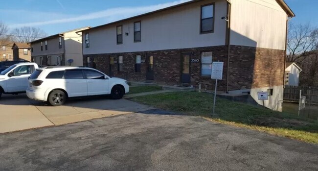 Building Photo - 3567 Lonedell Rd