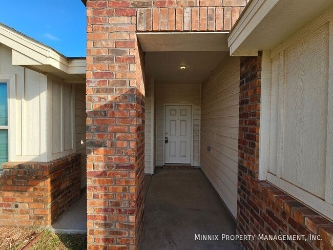Building Photo - 1309 Bajada St