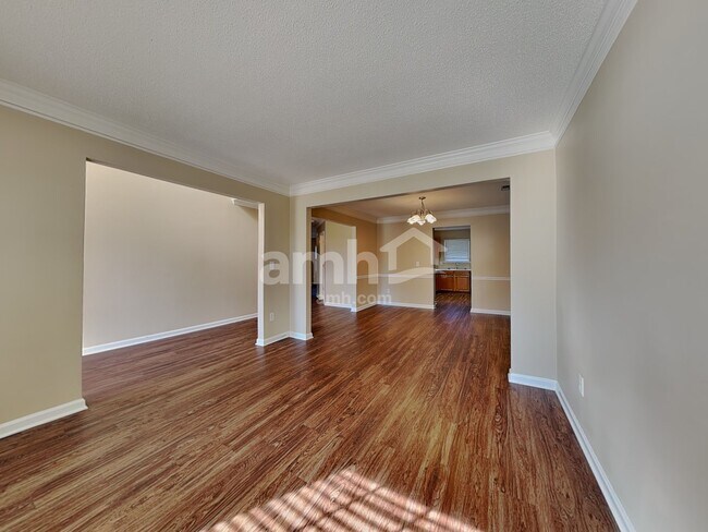 Foto del edificio - 4928 Alenja Ln