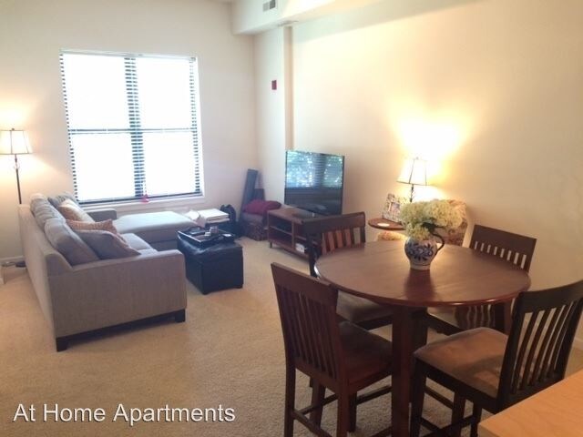 Foto del edificio - 4610 E Lake St