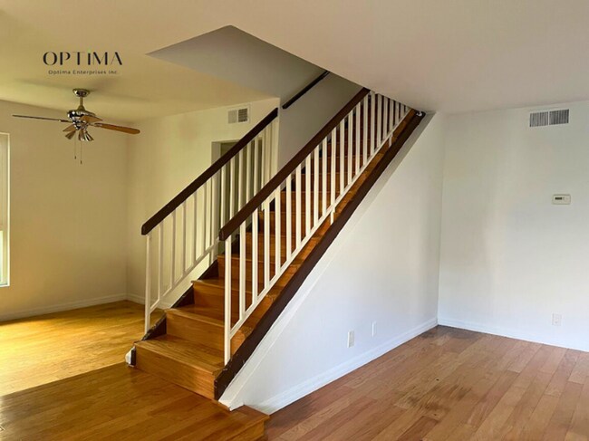 Foto del edificio - 18411 Hatteras St