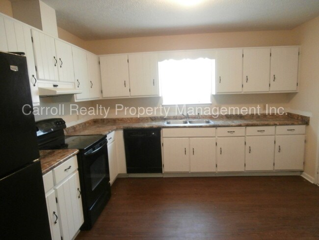 Building Photo - 7627 Shadow Bay Dr