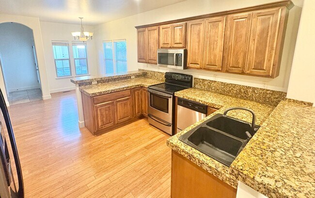 Foto del edificio - Coming Soon: 3BR/2Baths Steps from BSU, the Greenbelt, and Downtown!