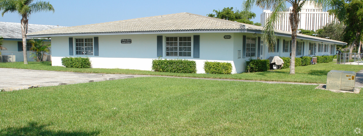 Primary Photo - Coral Hills Apartments