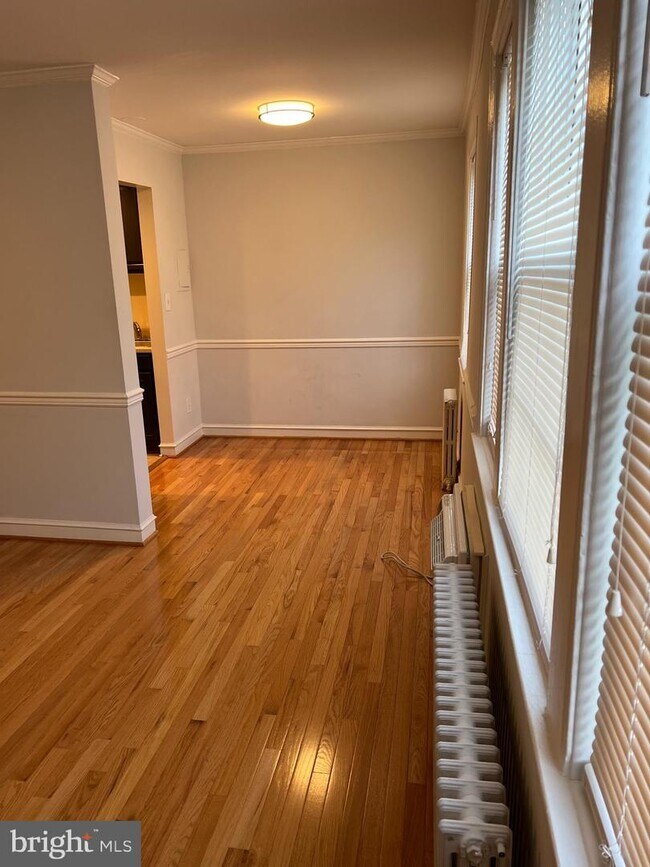 Foto del edificio - 410 Bashford Ln