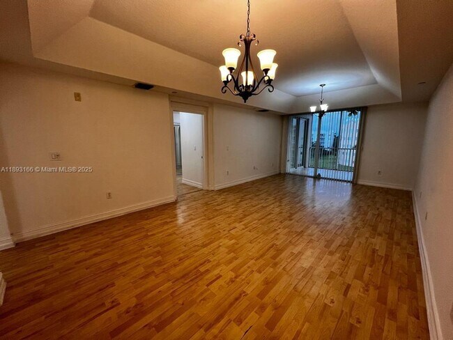 Foto del edificio - 10700 NW 66th St