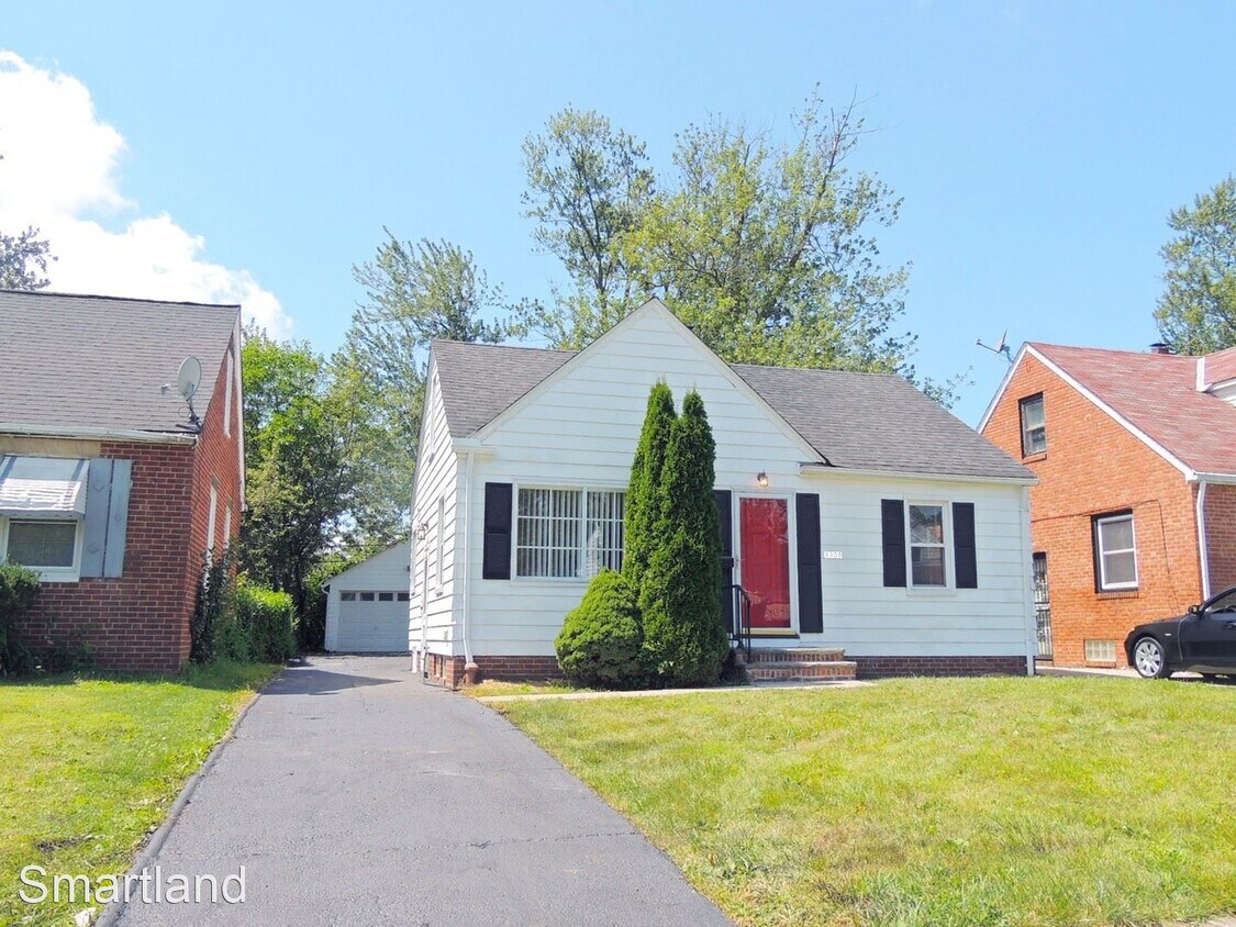 Foto principal - 3 br, 1 bath House - 4400 Parkton Drive