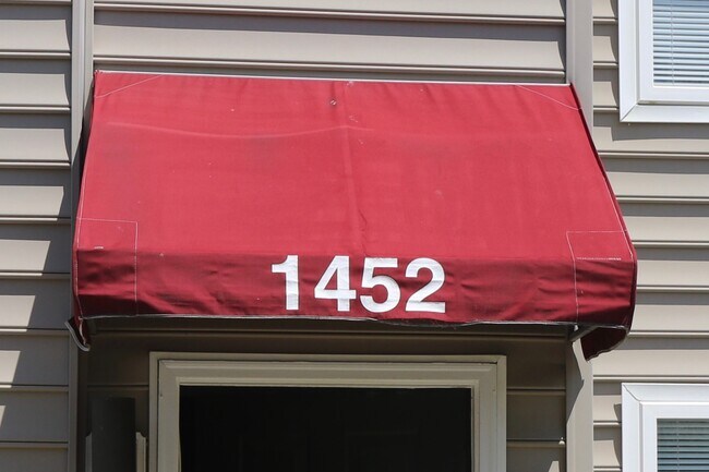 Foto del edificio - 1452 Devon Lane