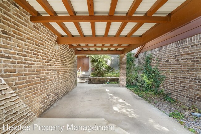 Building Photo - 2 br, 2.5 bath House - 105 Caleta Bch