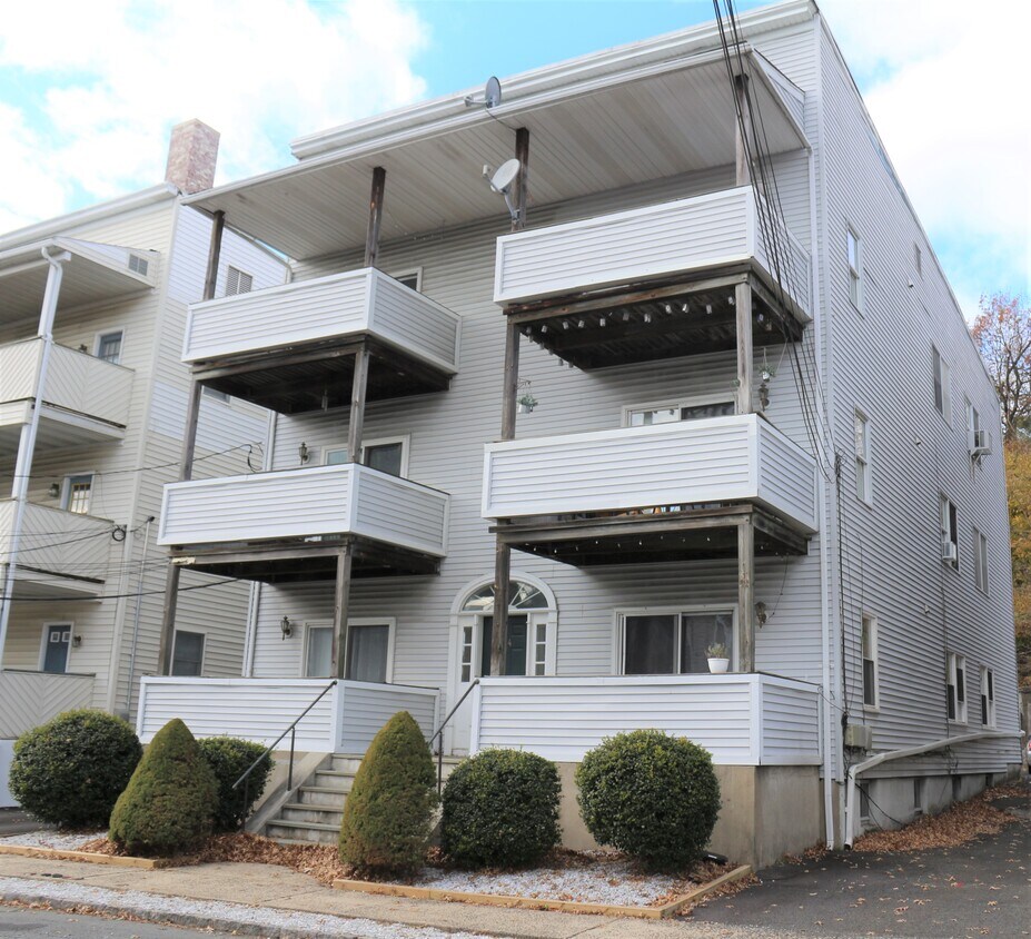 24 Orchard St Unit D, Summit, NJ 07901 Condo for Rent in Summit, NJ