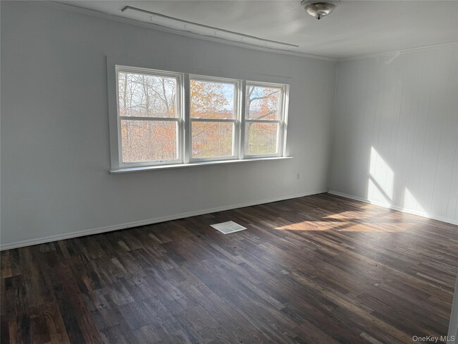 Building Photo - 3 Kavalec Ln