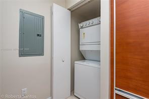 Building Photo - South Ocean Drive, Hallandale Beach, FL 33009 - 2 BR 2 BA condo