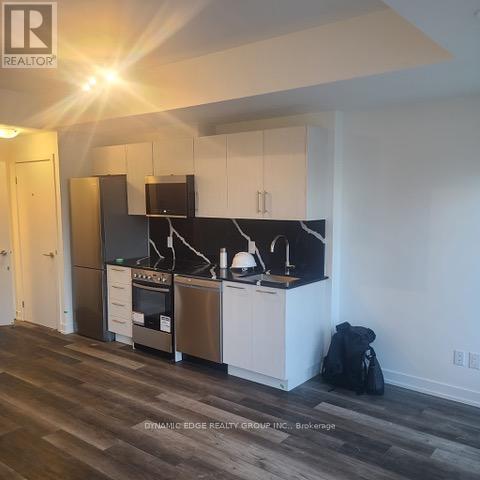 Building Photo - TH8-861 SHEPPARD Ave