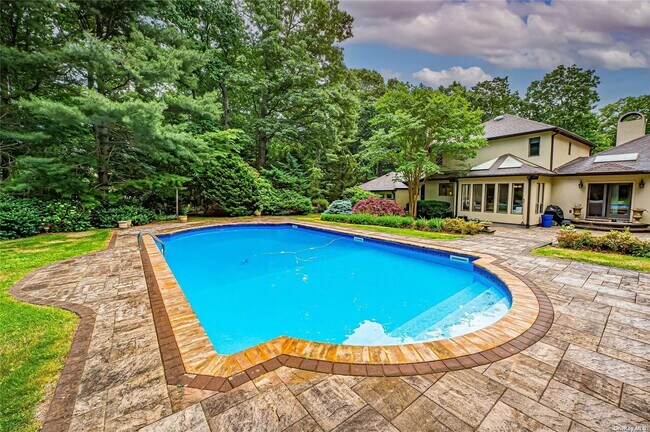 Foto del edificio - 7 Soundcrest Ln