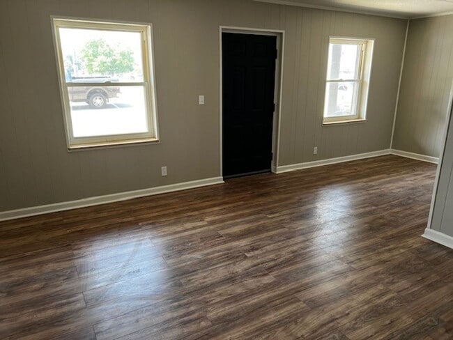 Photo - Maryville 37803 - Available Now! - 1 bedroom, 1 bath Apartment - Contact Troy Adams (865) 233-6949