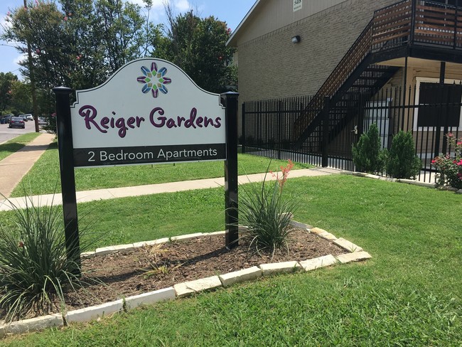 Building Photo - Reiger Gardens