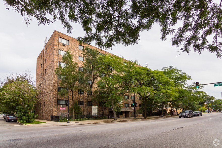 North Shore Apartments Rentals Chicago, IL