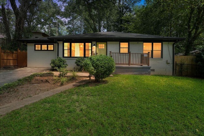 Foto del edificio - 1090 Indale Pl SW