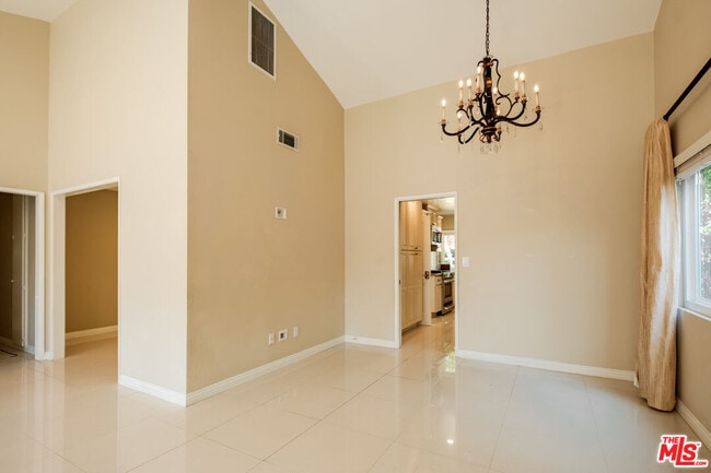 Building Photo - 3194 Rossini Pl