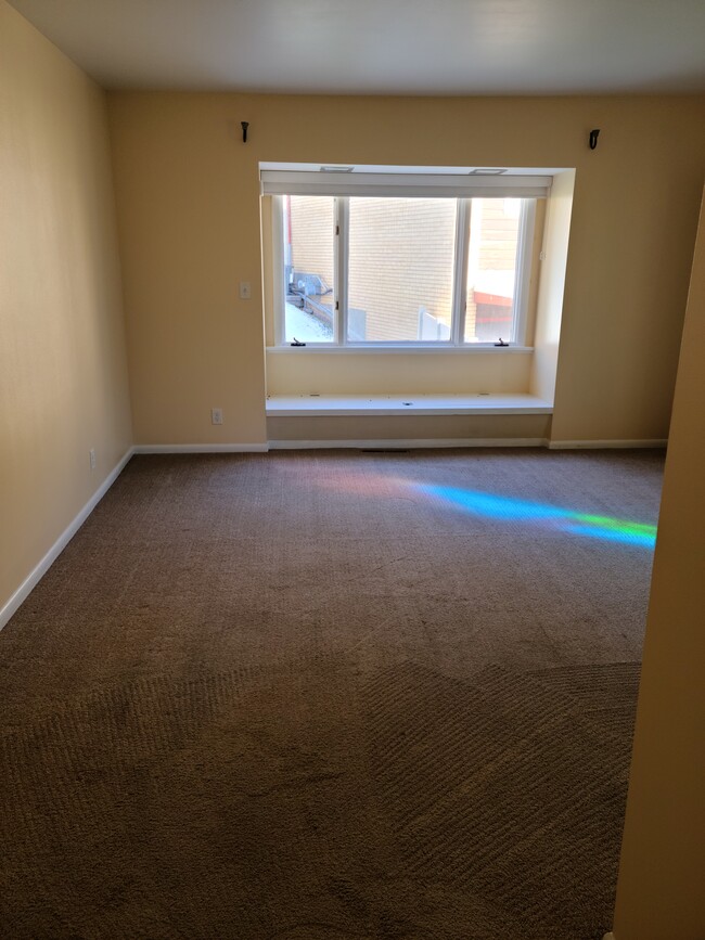 master bedroom - 104 Stanford Ave