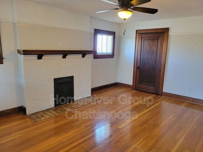 Foto del edificio - 712 Forest Ave